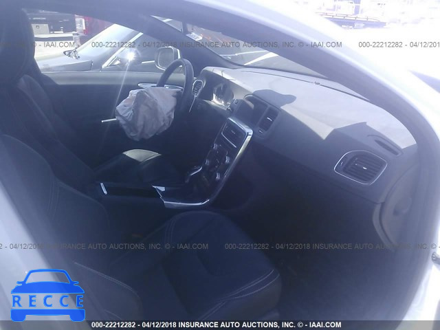 2015 VOLVO V60 PREMIER YV140MEKXF1264942 image 4