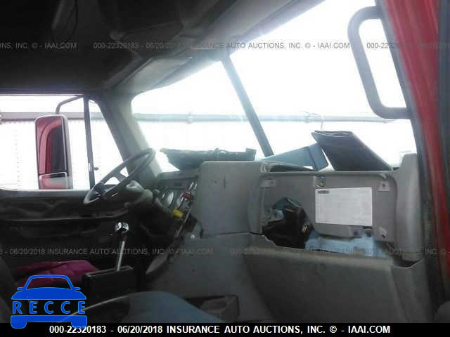 2000 FREIGHTLINER CONVENTIONAL FLC112 1FUYNWEB5YLB34560 image 4