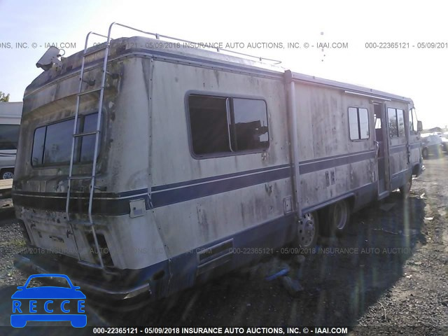 1984 CHEVROLET P30 1GBKP37W6E3320157 image 3