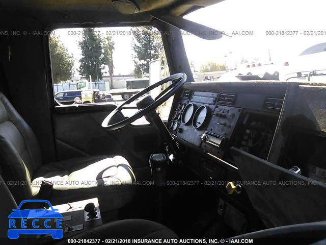 1995 KENWORTH T300 T300 2NKMH77X8SM680689 image 3