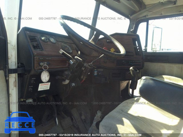 1999 FREIGHTLINER CONVENTIONAL FLD112 1FUW3MCA7XDF37296 image 4