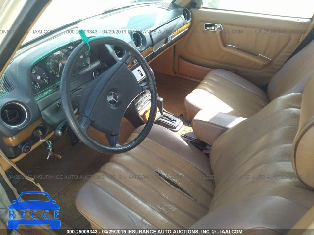 1982 MERCEDES-BENZ 240 D WDBAB23A0CB317248 image 4