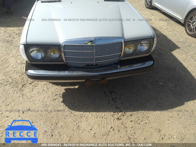 1982 MERCEDES-BENZ 240 D WDBAB23A0CB317248 зображення 5