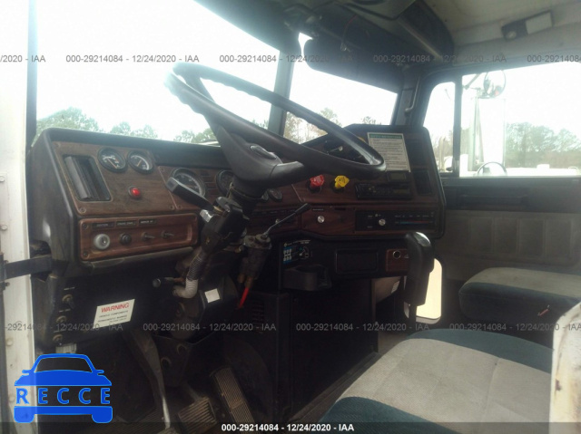1997 FREIGHTLINER FLD FLD112 1FUY3MCB6VP832402 image 4