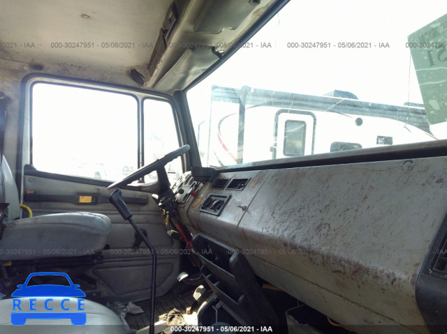 2000 FREIGHTLINER MEDIUM CONVENTIONAL FL80 1FV6JJBB5YHG79201 image 4