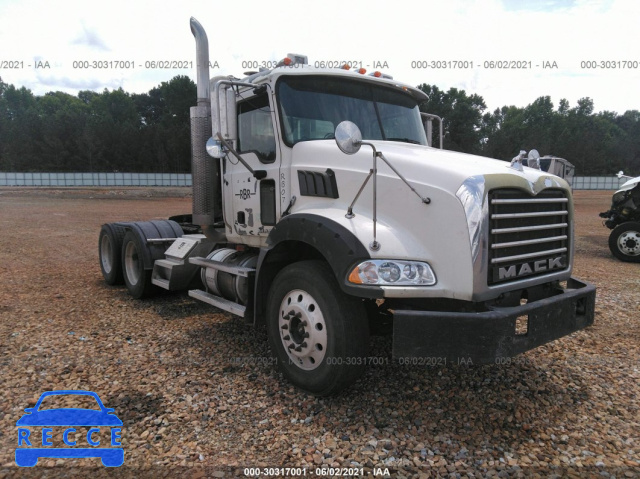 2007 MACK 700 CTP700 1M1AT13Y97M003565 image 0