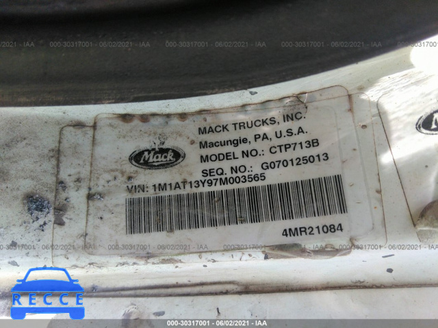2007 MACK 700 CTP700 1M1AT13Y97M003565 image 9