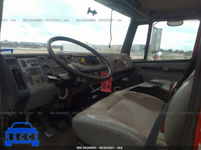 1999 FREIGHTLINER MEDIUM CONVENTIONAL FL70 1FUWHJBB4XHF71330 image 4