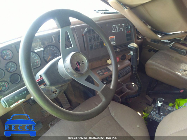 2005 MACK 700 CV700 1M2AG11C95M034514 image 4