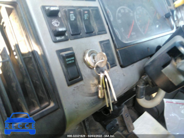 2002 FREIGHTLINER MEDIUM CONVENTIONAL FL70 1FVABTBS42HJ81403 image 10