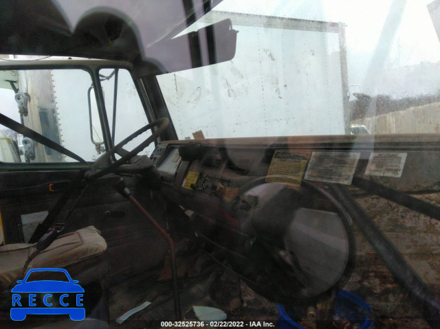 2001 FREIGHTLINER MEDIUM CONVENTIONAL FL70 1FVABTAK11HH95862 image 4