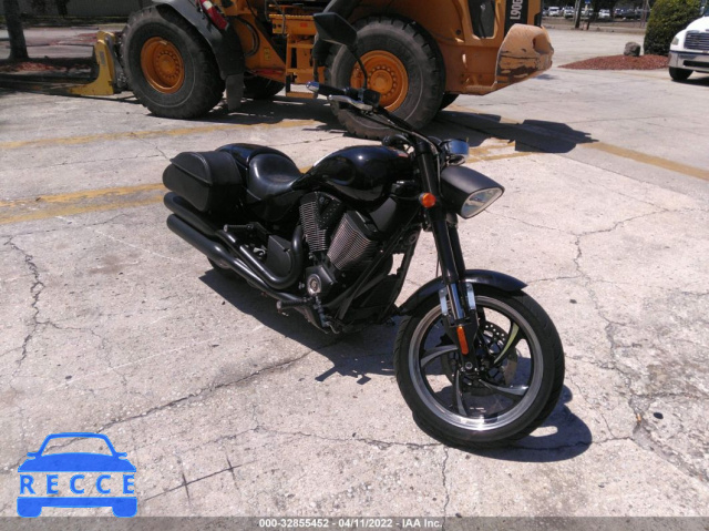 2012 VICTORY MOTORCYCLES HAMMER 8-BALL 5VPHA36N8C3009702 Bild 0