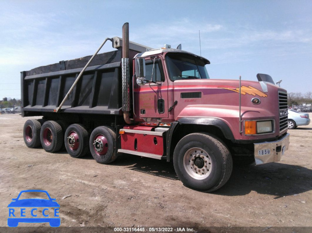 2000 MACK 700 CL700 1M2AD62C5YW010126 image 0