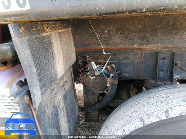 2000 MACK 700 CL700 1M2AD62C5YW010126 image 6