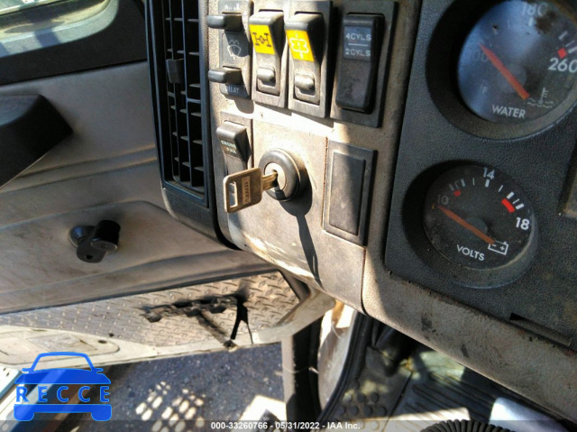 1999 FREIGHTLINER MEDIUM CONVENTIONAL FL112 1FVXTWEB4XHA85012 image 10