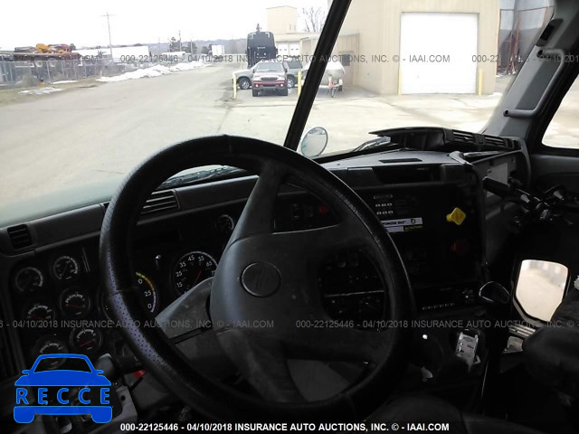 2006 FREIGHTLINER ST120 ST120 1FUJBBCK26LV74896 image 4