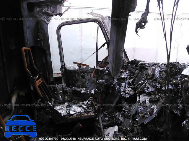 2001 FREIGHTLINER ST120 ST120 1FUJBBCG11LG58070 image 4