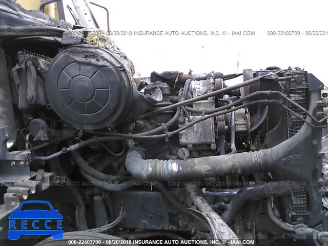 2001 FREIGHTLINER ST120 ST120 1FUJBBCG11LG58070 image 8