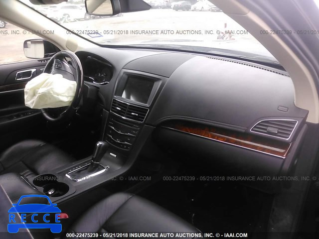 2016 LINCOLN MKT 2LMHJ5FK8GBL01792 зображення 4