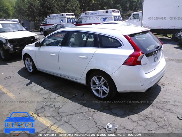 2015 VOLVO V60 PLATINUM YV126MEDXF1188016 Bild 2