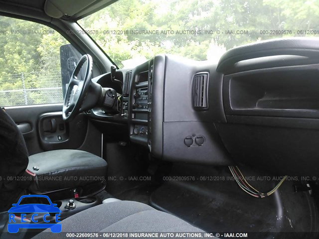 2006 GMC C5500 C5V042 1GDE5V12X6F402372 image 4