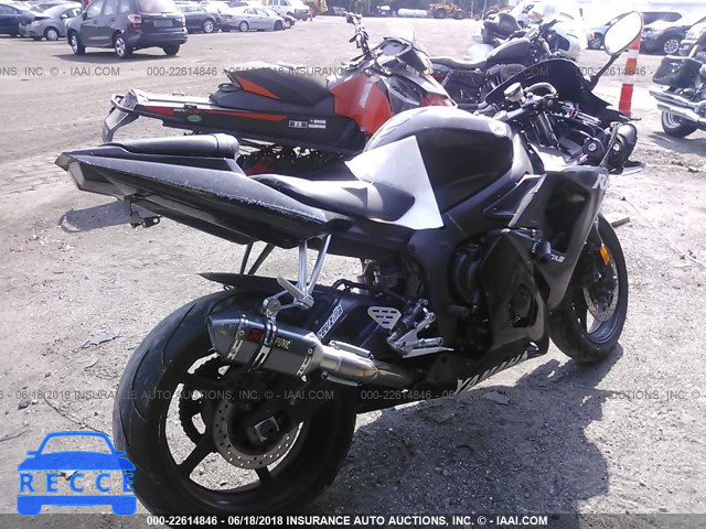 2004 YAMAHA YZFR6 L JYARJ06E54A014768 Bild 3