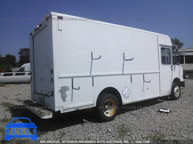 2000 FREIGHTLINER CHASSIS M LINE WALK-IN VAN 4UZA4FA40YCF82185 Bild 3