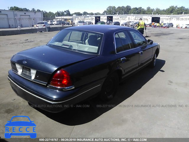 2002 FORD CROWN VICTORIA 2FAFP73W92X114362 image 3