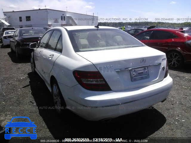 2013 MERCEDES-BENZ C-CLASS C 300 WDDGF8AB0DR263950 image 2