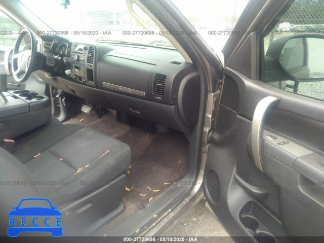 2013 CHEVROLET SILVERADO 1500 C1500 LT 1GCRCSE01DZ325504 image 4