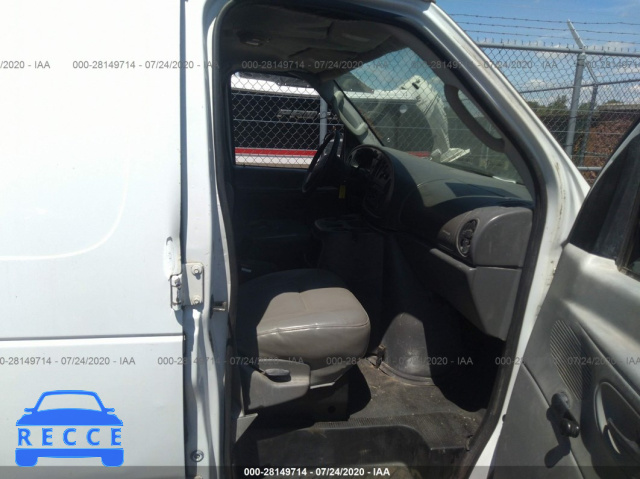 2003 FORD ECONOLINE CARGO VAN E250 VAN 1FTNE24263HB67869 image 4