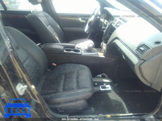 2011 MERCEDES-BENZ C-CLASS 300 WDDGF5EB5BR136956 image 4
