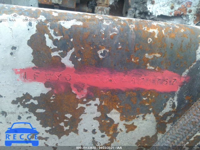 1999 FREIGHTLINER FLD  1FUYDCYB9XPA71757 image 8