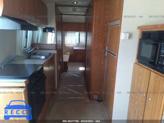 2002 AIRSTREAM SAFARI  1STGPYL202J514158 Bild 7