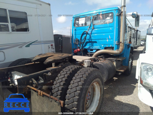 2002 FREIGHTLINER MEDIUM CONVENTIONAL FL80 1FUBBXAK22DJ69582 image 3
