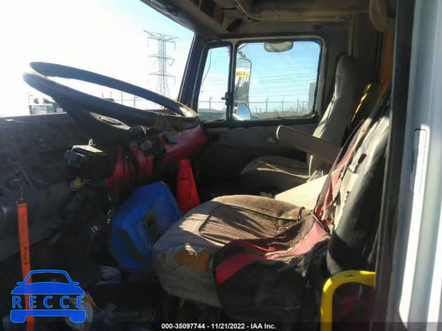 1999 FREIGHTLINER FL70 FL70 1FV6HJBA6XHA57109 image 4