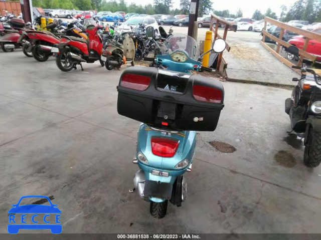 2011 VESPA LX 150IE ZAPM688F8B5000758 image 5