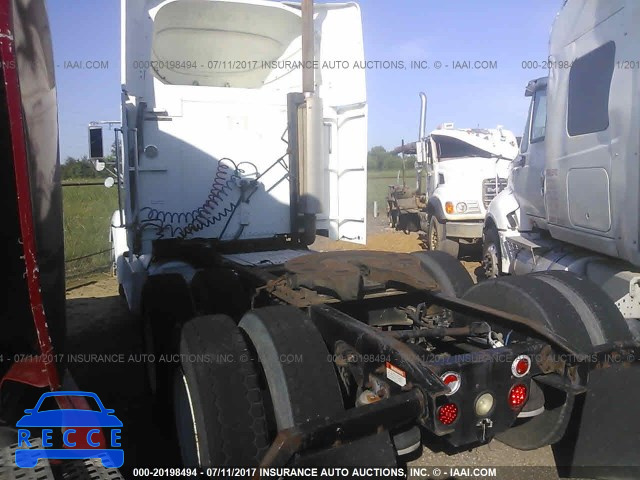 2000 FREIGHTLINER CONVENTIONAL FLD120 1FUYDCYB9YLH19834 image 2