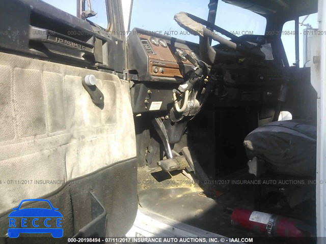 2000 FREIGHTLINER CONVENTIONAL FLD120 1FUYDCYB9YLH19834 image 4