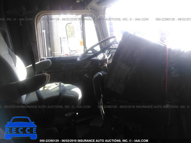 1999 FREIGHTLINER FLD FLD120 1FUYDWEB8XLA79572 image 4
