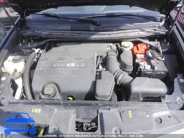 2016 LINCOLN MKT 2LMHJ5FK8GBL01307 зображення 9