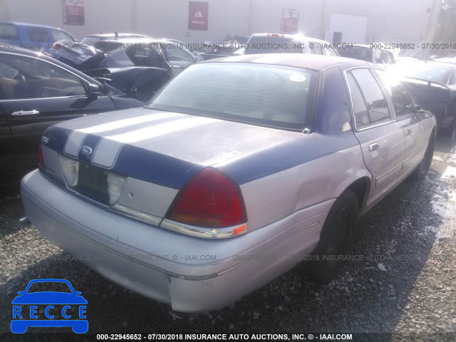 2002 FORD CROWN VICTORIA 2FAFP73W42X150136 image 3