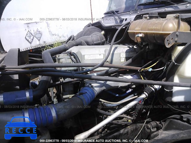 2001 FREIGHTLINER COLUMBIA 1FUJA6CG51LH83213 image 8