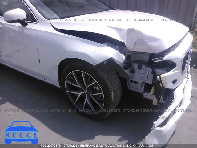 2018 VOLVO S90 T5/MOMENTUM LVY982MK7JP024837 image 5
