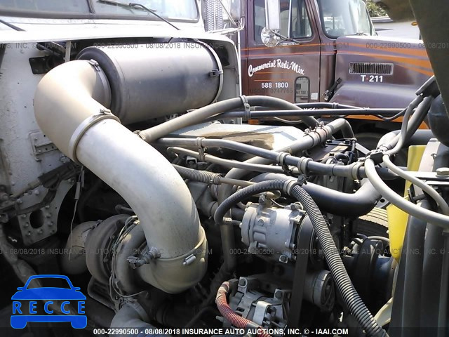 2005 FREIGHTLINER CONVENTIONAL CLASSIC 120 1FUJF6CG05DU28254 image 8