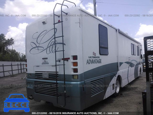 1999 FREIGHTLINER CHASSIS X LINE MOTOR HOME 4UZ6XJCA3XCB34573 image 3