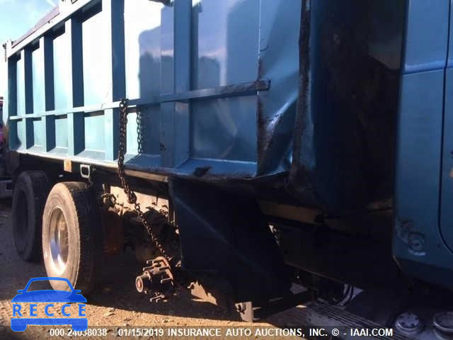 2005 MACK 700 CV700 1M2AG11C35M019782 image 6