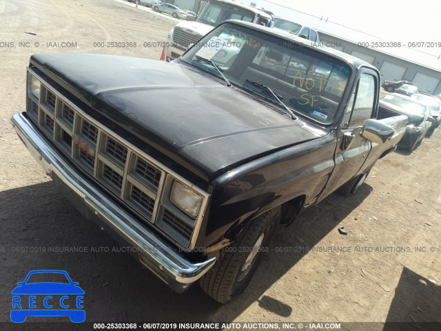 1982 GMC C2500 1GTGC24M2CJ509360 Bild 1