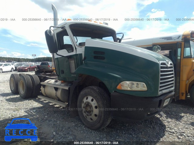 2005 MACK 600 CX600 1M1AE05Y45N021142 Bild 0