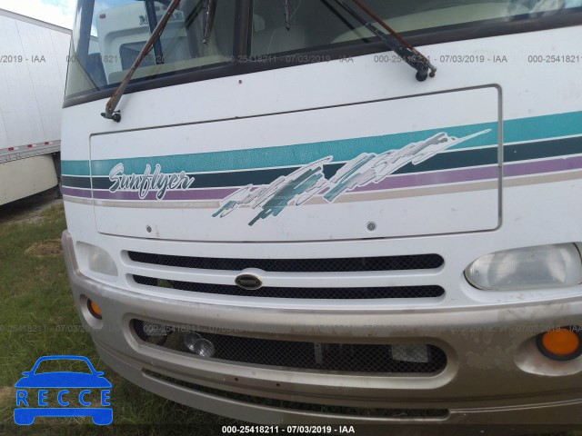 1998 FREIGHTLINER CHASSIS X LINE MOTOR HOME 4UZHXFBC8WC921152 image 9
